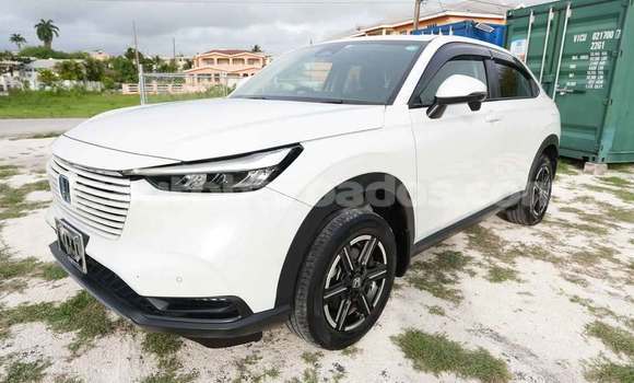 Buy Used Honda Vezel White Car in Bridgetown in Barbados Buy Used Honda Vezel White Car in Bridgetown in Barbados