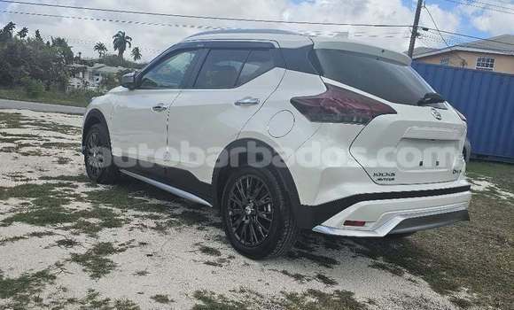 Buy Used Nissan Kix White Car in Crab Hill in Barbados Buy Used Nissan Kix White Car in Crab Hill in Barbados