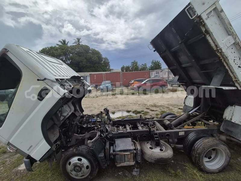 Big with watermark mitsubishi l400 barbados bridgetown 4596