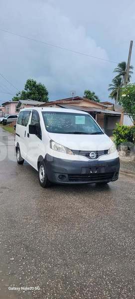 Big with watermark nissan vanette barbados bridgetown 4609