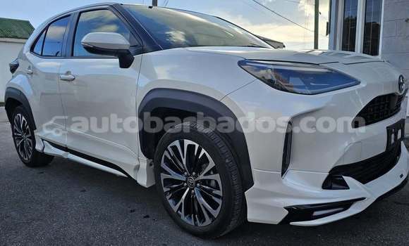 Buy Used Toyota Yaris White Car in Bridgetown in Barbados Buy Used Toyota Yaris White Car in Bridgetown in Barbados