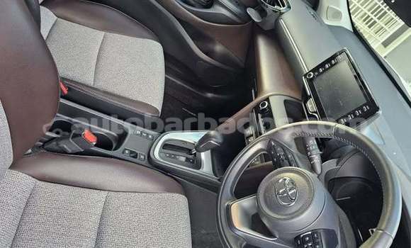 Buy Used Toyota Yaris White Car in Bridgetown in Barbados Buy Used Toyota Yaris White Car in Bridgetown in Barbados