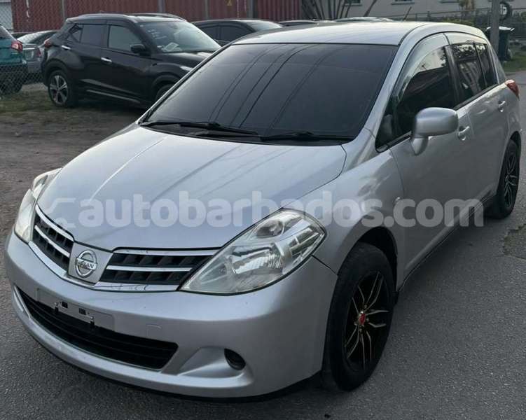 Big with watermark nissan tiida barbados bridgetown 4619