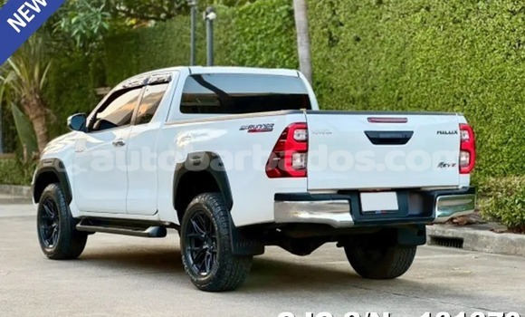 Buy Used Toyota Pickup White Car in Bridgetown in Barbados Buy Used Toyota Pickup White Car in Bridgetown in Barbados