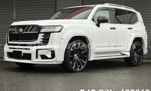 Buy Used Toyota Land Cruiser White Car in Bridgetown in Barbados Buy Used Toyota Land Cruiser White Car in Bridgetown in Barbados