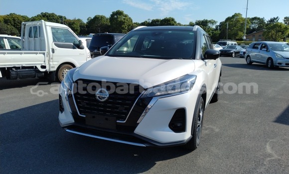Buy Used Nissan Kix White Car in Bridgetown in Barbados Buy Used Nissan Kix White Car in Bridgetown in Barbados