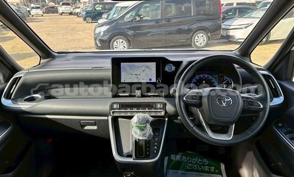 Buy Used Toyota Voxy White Car in Bridgetown in Barbados Buy Used Toyota Voxy White Car in Bridgetown in Barbados