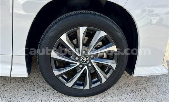 Buy Used Toyota Voxy White Car in Bridgetown in Barbados Buy Used Toyota Voxy White Car in Bridgetown in Barbados