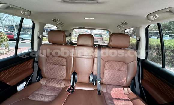 Buy Used Toyota Land Cruiser White Car in Holetown in Barbados Buy Used Toyota Land Cruiser White Car in Holetown in Barbados