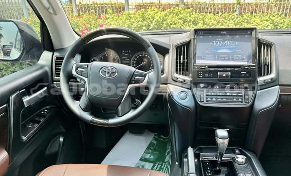 Buy Used Toyota Land Cruiser White Car in Holetown in Barbados Buy Used Toyota Land Cruiser White Car in Holetown in Barbados