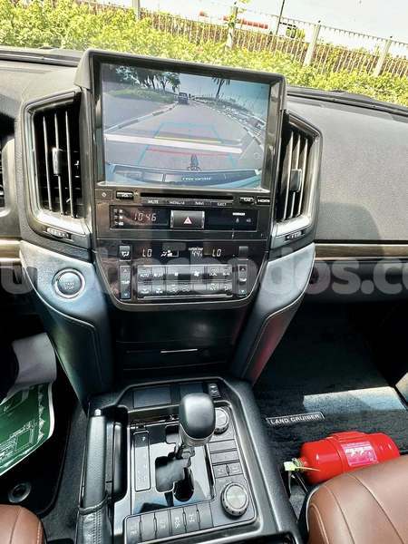 Big with watermark toyota land cruiser barbados holetown 4788