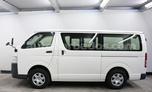 Buy Used Toyota Hiace White Car in Bridgetown in Barbados Buy Used Toyota Hiace White Car in Bridgetown in Barbados