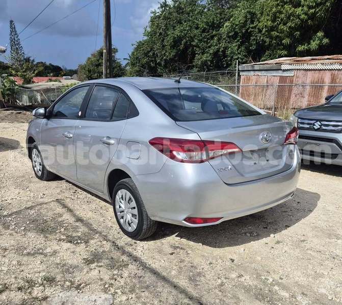 Big with watermark toyota yaris barbados bridgetown 4819