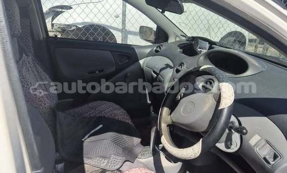 Buy Used Toyota Yaris White Car in Bridgetown in Barbados Buy Used Toyota Yaris White Car in Bridgetown in Barbados
