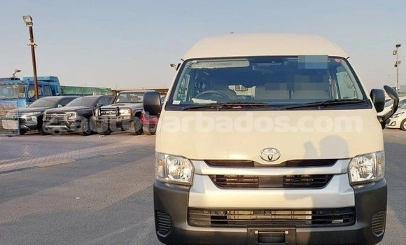 Buy Used Toyota Hiace White Car in Bridgetown in Barbados Buy Used Toyota Hiace White Car in Bridgetown in Barbados