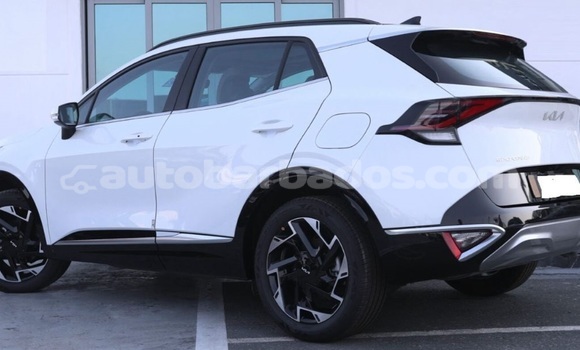 Buy Used Kia Sportage White Car in Bridgetown in Barbados Buy Used Kia Sportage White Car in Bridgetown in Barbados
