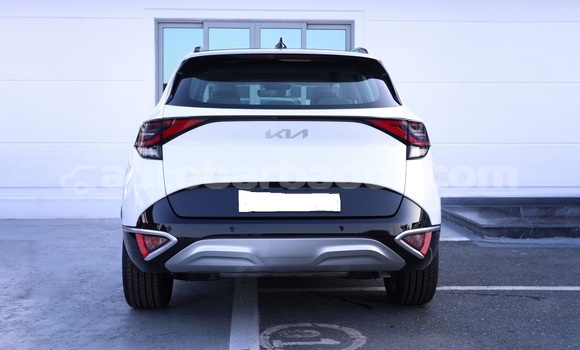 Buy Used Kia Sportage White Car in Bridgetown in Barbados Buy Used Kia Sportage White Car in Bridgetown in Barbados