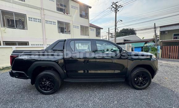 Buy Import Toyota Hiluxe Revo Black Car in Bridgetown in Barbados Buy Import Toyota Hiluxe Revo Black Car in Bridgetown in Barbados