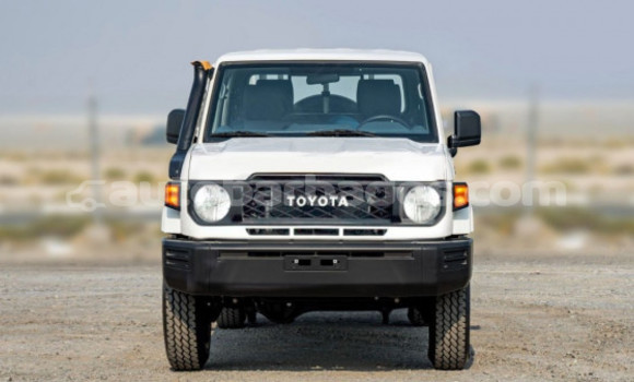 Buy Used Toyota Land Cruiser White Car in Bridgetown in Barbados Buy Used Toyota Land Cruiser White Car in Bridgetown in Barbados
