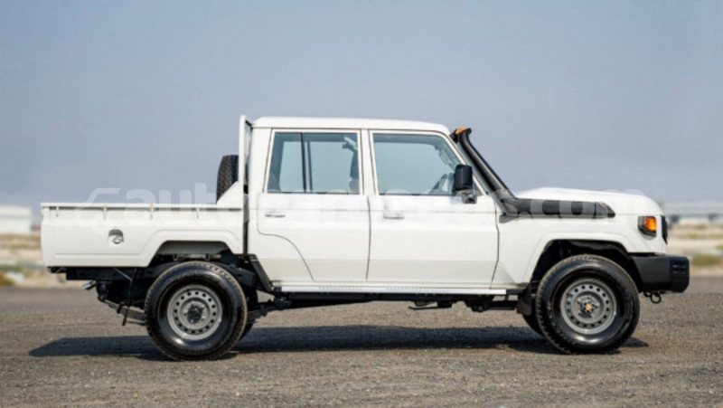 Big with watermark toyota land cruiser barbados bridgetown 4878