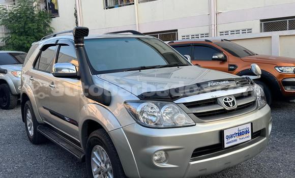 Buy Import Toyota Fortuner Beige Car in Bridgetown in Barbados Buy Import Toyota Fortuner Beige Car in Bridgetown in Barbados