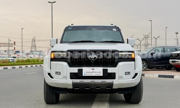 Buy Used Toyota Land Cruiser Prado White Car in Import - Dubai in Barbados