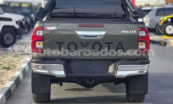 Buy Used Toyota Hilux Green Car in Import - Dubai in Barbados Buy Used Toyota Hilux Green Car in Import - Dubai in Barbados