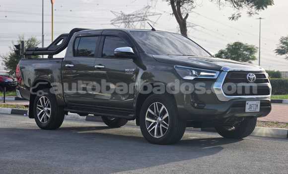Buy Used Toyota Hilux Green Car in Import - Dubai in Barbados Buy Used Toyota Hilux Green Car in Import - Dubai in Barbados