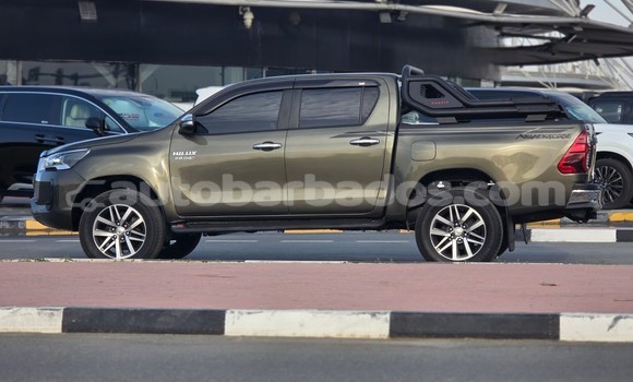 Buy Used Toyota Hilux Green Car in Import - Dubai in Barbados Buy Used Toyota Hilux Green Car in Import - Dubai in Barbados