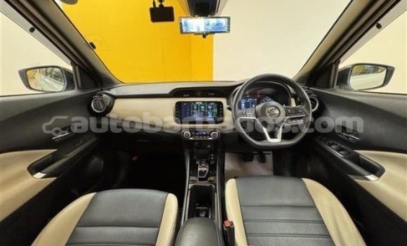 Buy Used Nissan Kix White Car in Bridgetown in Barbados