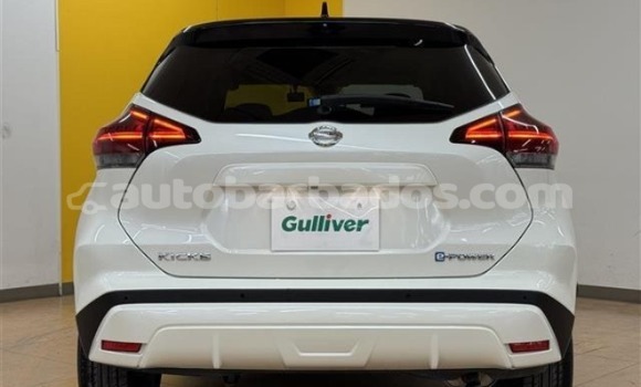 Buy Used Nissan Kix White Car in Bridgetown in Barbados Buy Used Nissan Kix White Car in Bridgetown in Barbados