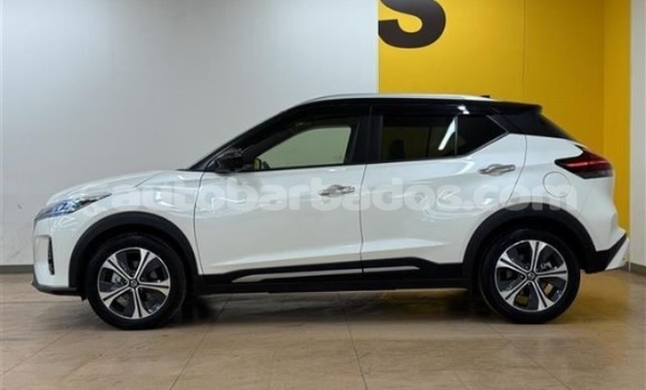 Buy Used Nissan Kix White Car in Bridgetown in Barbados Buy Used Nissan Kix White Car in Bridgetown in Barbados