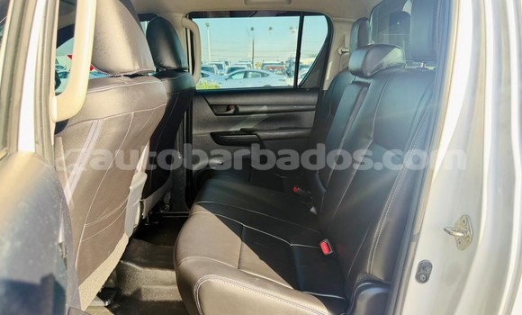 Buy Used Toyota Hilux White Car in Import - Dubai in Barbados Buy Used Toyota Hilux White Car in Import - Dubai in Barbados
