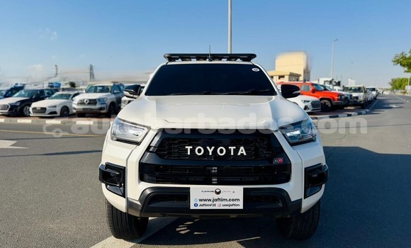 Buy Used Toyota Hilux White Car in Import - Dubai in Barbados Buy Used Toyota Hilux White Car in Import - Dubai in Barbados