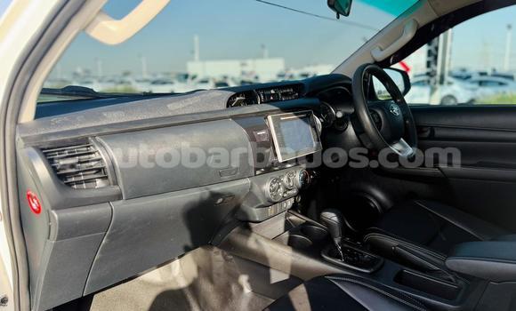 Buy Used Toyota Hilux White Car in Import - Dubai in Barbados Buy Used Toyota Hilux White Car in Import - Dubai in Barbados