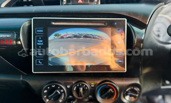 Buy Used Toyota Hilux White Car in Import - Dubai in Barbados Buy Used Toyota Hilux White Car in Import - Dubai in Barbados