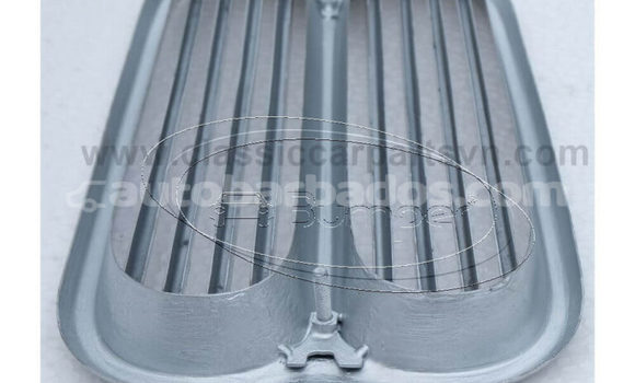 Buy Center grille BMW 2002 in Bridgetown in Barbados Buy Center grille BMW 2002 in Bridgetown in Barbados