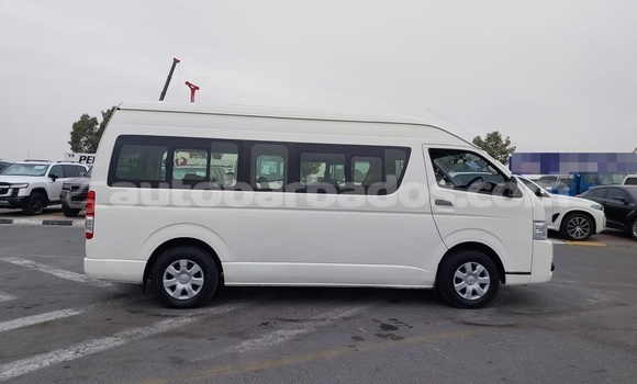 Buy Used Toyota Hiace White Car in Greenland in Barbados Buy Used Toyota Hiace White Car in Greenland in Barbados