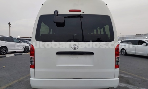 Buy Used Toyota Hiace White Car in Greenland in Barbados Buy Used Toyota Hiace White Car in Greenland in Barbados