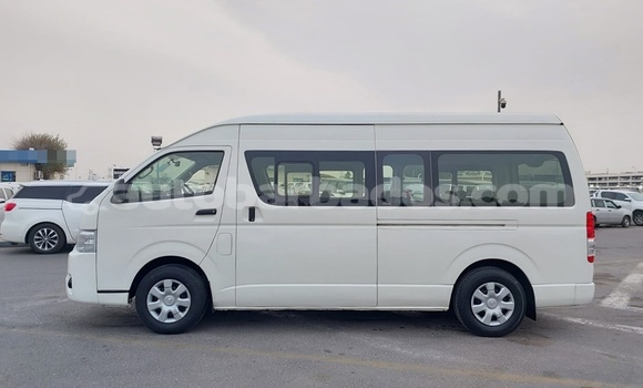 Buy Used Toyota Hiace White Car in Greenland in Barbados Buy Used Toyota Hiace White Car in Greenland in Barbados
