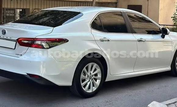 Buy Used Toyota Camry White Car in Bridgetown in Barbados Buy Used Toyota Camry White Car in Bridgetown in Barbados