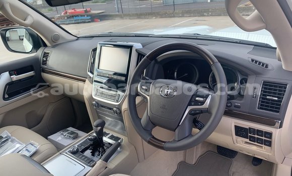 Buy Used Toyota Land Cruiser White Car in Bridgetown in Barbados Buy Used Toyota Land Cruiser White Car in Bridgetown in Barbados