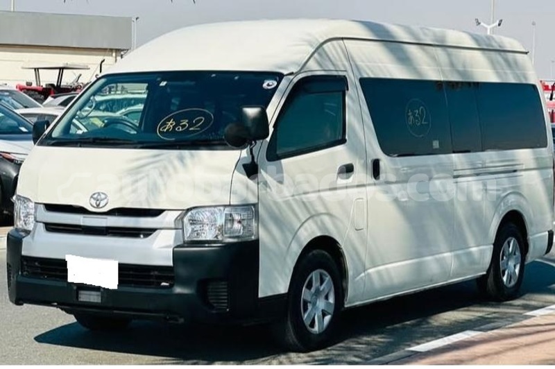 Big with watermark toyota hiace barbados bridgetown 4973