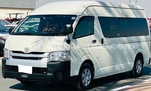 Buy Used Toyota Hiace White Car in Bridgetown in Barbados