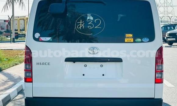 Buy Used Toyota Hiace White Car in Bridgetown in Barbados Buy Used Toyota Hiace White Car in Bridgetown in Barbados