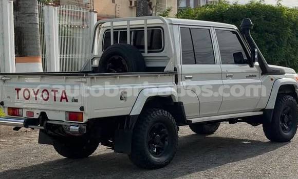 Buy Used Toyota Land Cruiser White Car in Bridgetown in Barbados Buy Used Toyota Land Cruiser White Car in Bridgetown in Barbados