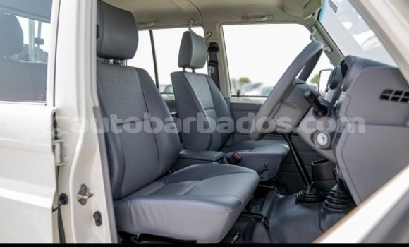 Buy Used Toyota Land Cruiser White Car in Bridgetown in Barbados Buy Used Toyota Land Cruiser White Car in Bridgetown in Barbados