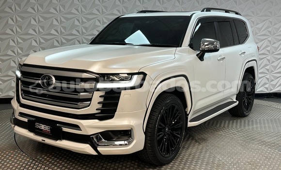 Buy Import Toyota Land Cruiser White Car in Bridgetown in Barbados Buy Import Toyota Land Cruiser White Car in Bridgetown in Barbados