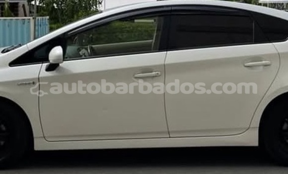 Buy Used Toyota Prius White Car in Bridgetown in Barbados Buy Used Toyota Prius White Car in Bridgetown in Barbados