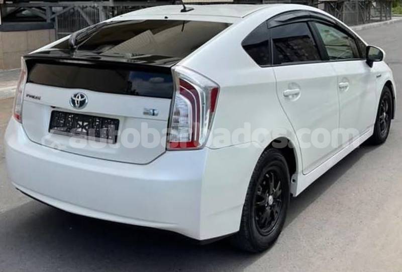 Big with watermark toyota prius barbados bridgetown 5015